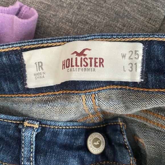 Hollister ripped jeans size 1 R dark wash - Picture 4 of 4